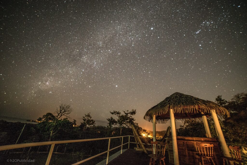 Cozy living space inside a Lago Bay vacation home near Santa Catalina, Panama