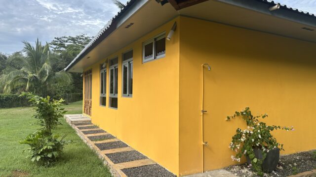 Lago Bay beachfront house and vacation home near Santa Catalina, Panama