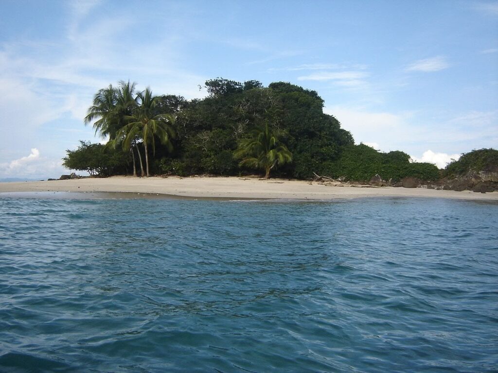 Group on boat during day trip to Coiba National Park